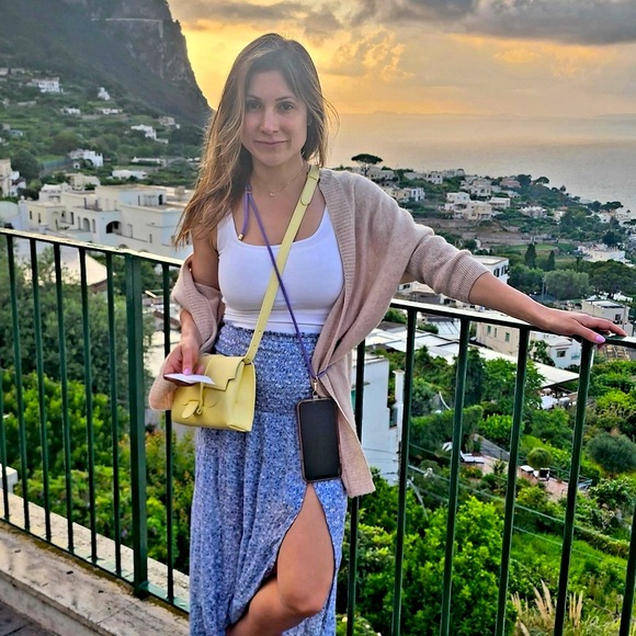 Meet your Posher, Yleana - Picture 6 of 17